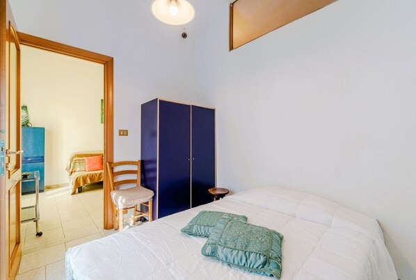 2 bedrooms