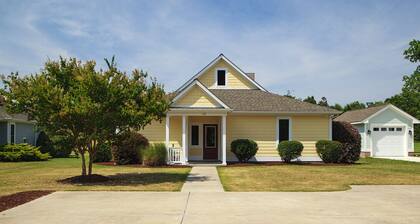 Villa 118 - Arnold Palmer Signature Golf Community, Luxury 3 BD