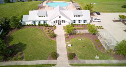 Villa 122 - Arnold Palmer Signature Golf Community, Luxury 3 BD