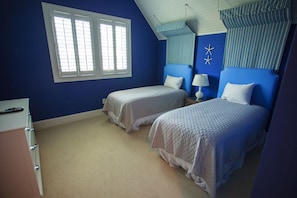 3 عدّة غرف نوم وواي فاي مجانًا وملاءات أسرّة