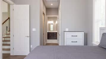 4 quartos, escrivaninha, Wi-Fi de cortesia, roupa de cama