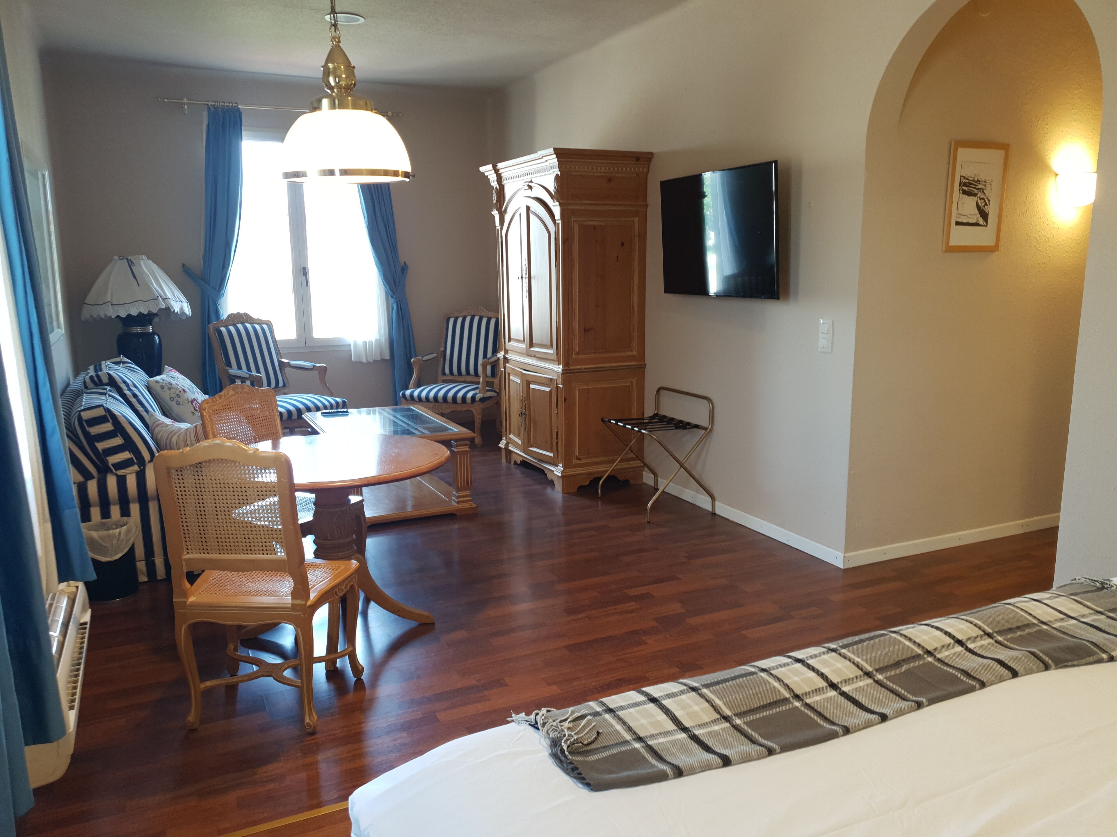 Habitación superior con 2 camas individuales | Caja fuerte, escritorio, sistema de insonorización y wifi gratis