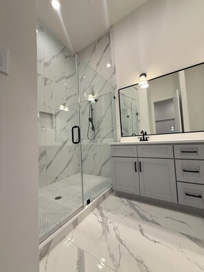 House | Bathroom - Tima Luxury Rental (Houston)
