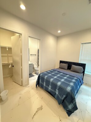 House | Free WiFi