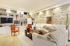 Apartment | Living area