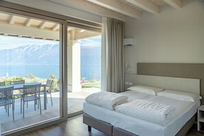Apartment, Lake View | Down comforters, in-room safe, soundproofing, cribs/infant beds - Relais Zenner (Toscolano Maderno)