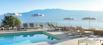 เรอแล ซีนเนอร์