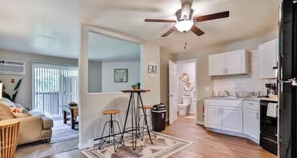 Jelinek Hideaway Unit 7 - Modern 1BR Apartment Near Aspirus & Downtown Wausau
