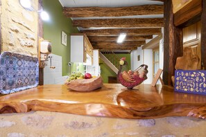 Interior - Domaine de Vic, House for 4 to 6 Guests (Saint-Chamassy)