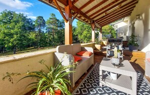 Terrace/patio - Cozy home in Sarliac with WiFi (Sarliac)