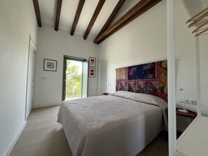 4 bedrooms, Internet, bed sheets