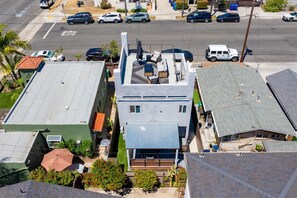Exterior - Modern Urban Escape w/ Rooftop & Walkable Fun (San Diego)