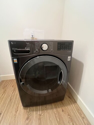 Private Guest Suite, Two Parking Spaces