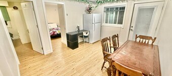 Entire Private Guest Suite, 2 parking spaces