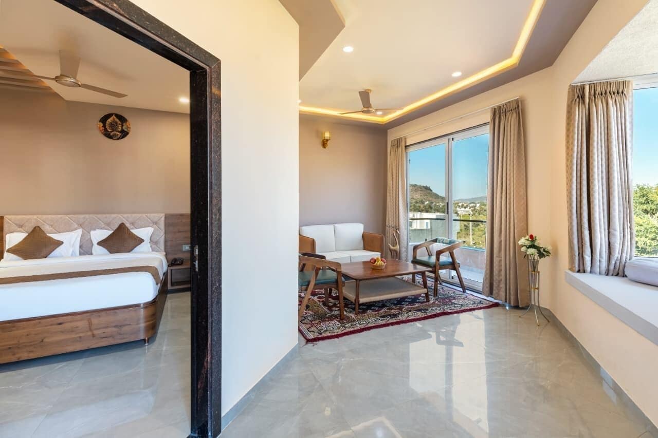 Luxe kamer, balkon | Een bureau, gratis wifi