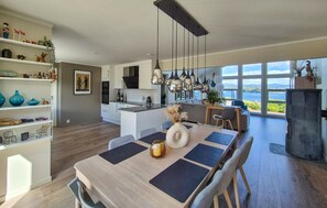 Dining - Beautiful home in Bjørøyhamn with house sea view (Bjørøyhamn)