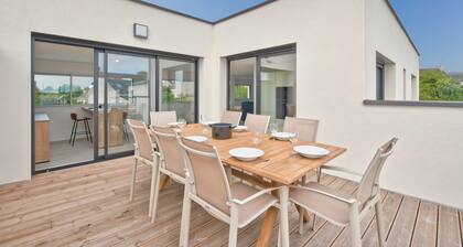 Villa for 9 - Heated Pool - Jacuzzi - petanque