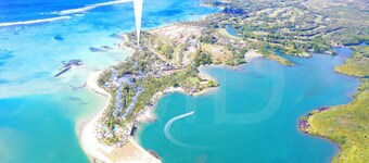 Luxury villa in Mauritius - 6 bedrooms, private pool, not overlooked
