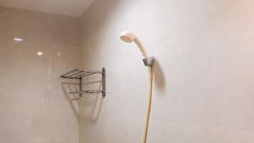 Standard Double Room | Bathroom