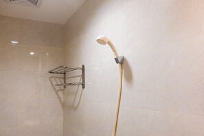 Quarto casal standard | Banheiro