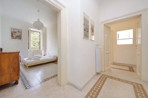 2 chambres, fer et planche à repasser, lit parapluie, Wi-Fi gratuit