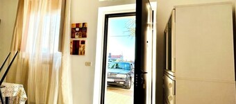 Ennio House. Enjoy relaxing in this charming one-bedroom apartment in Scerni.