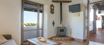 Apartment 'El Pino' with Shared Pool, Air Conditioning and Wi-Fi