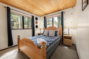 Standard House, 3 Bedrooms, Patio, Mountainside - Bear Woods 3BR Retreat (Big Bear City)