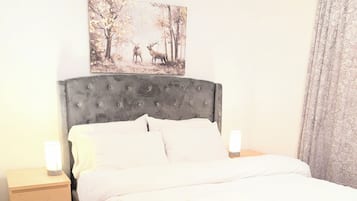 2 bedrooms, iron/ironing board, free WiFi, bed sheets
