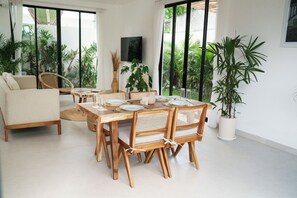 Deluxe Villa, Pool View | Ruang tamu