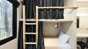 Brankas, kedap suara, dan Wi-Fi gratis