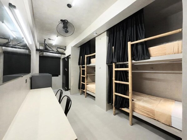 In-room safe, soundproofing, free WiFi