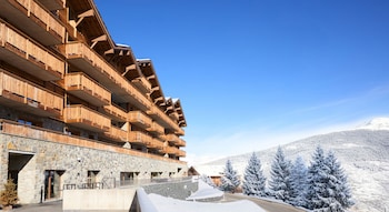 Dent Blanche Resort - TemptingPlaces Collection