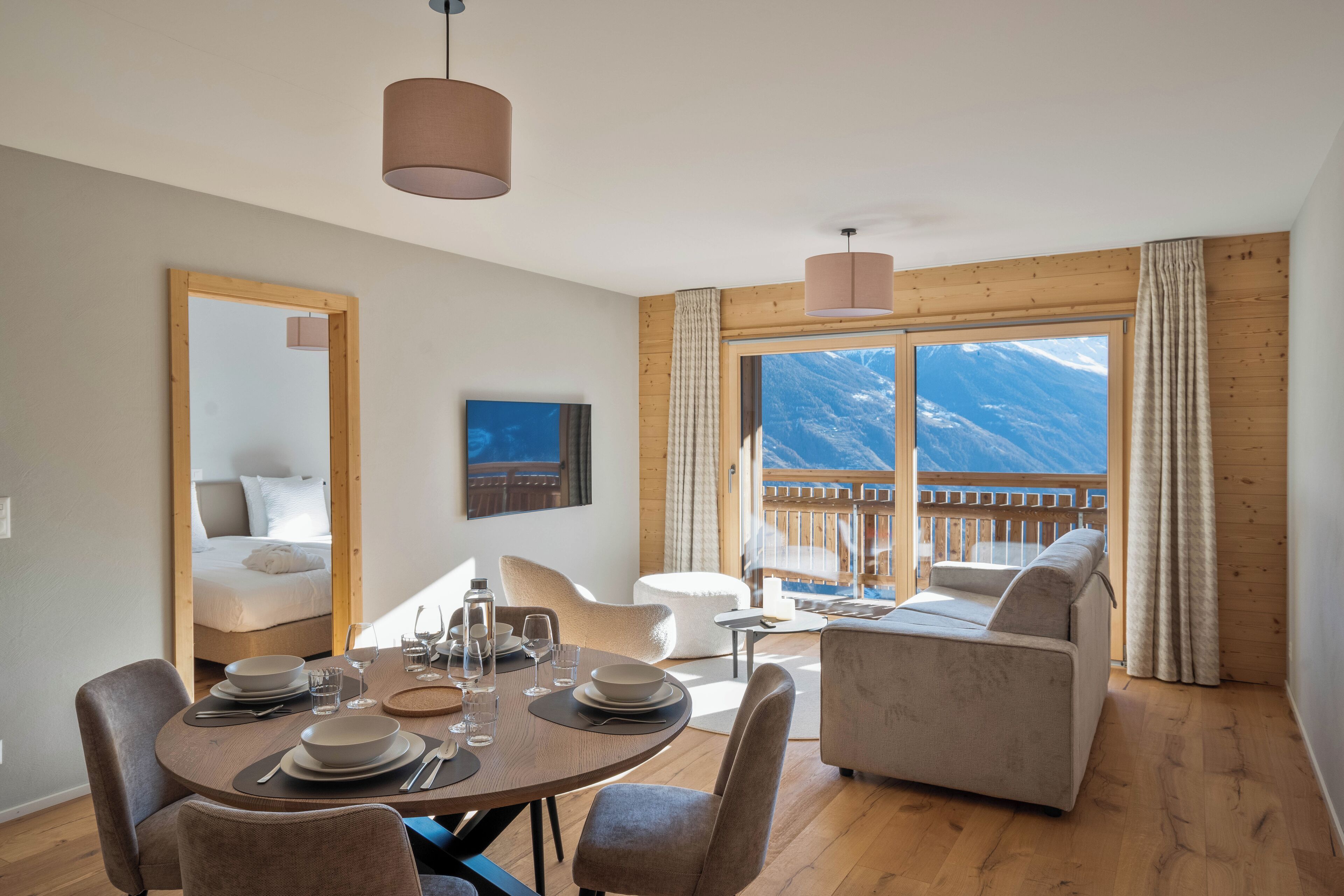 4-inch flat-screen TV with digital channels