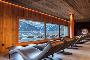 Couples treatment rooms, sauna, steam room, sports massages, massages - Dent Blanche Resort - TemptingPlaces Collection (Hérémence)