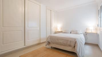 1 chambre, fer et planche Ă  repasser, Wi-Fi, draps fournis