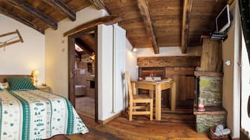 Una cassaforte in camera, una scrivania, Wi-Fi gratuito