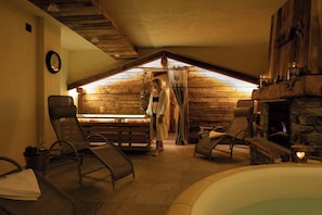 Sauna, hot tub, massages