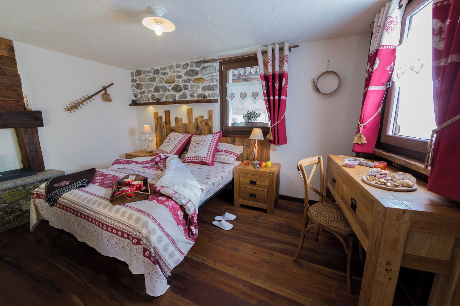 双人房或双床房, 私人浴室 | 客房内保险箱、办公桌、免费 WiFi