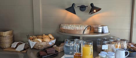 Esmorzar diari continental gratuït