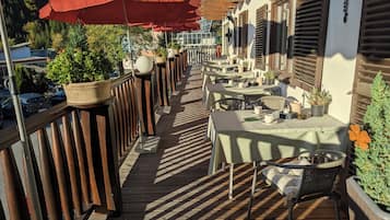 Sundeck