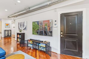 Interior - Modern terrace level condo in U St corridor! (Washington)