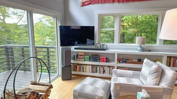 Smart TV, fireplace, offices