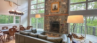 The Longhorn - Inspired 5br 3ba Home with Hot Tub