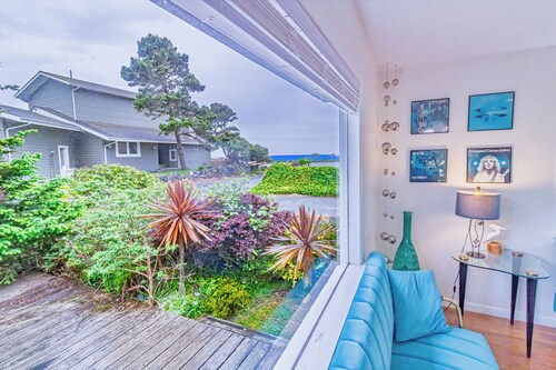 Ocean Views, BBQ, Bikes, Games: Selah Beach Home