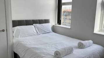 2 bedrooms, iron/ironing board, bed sheets