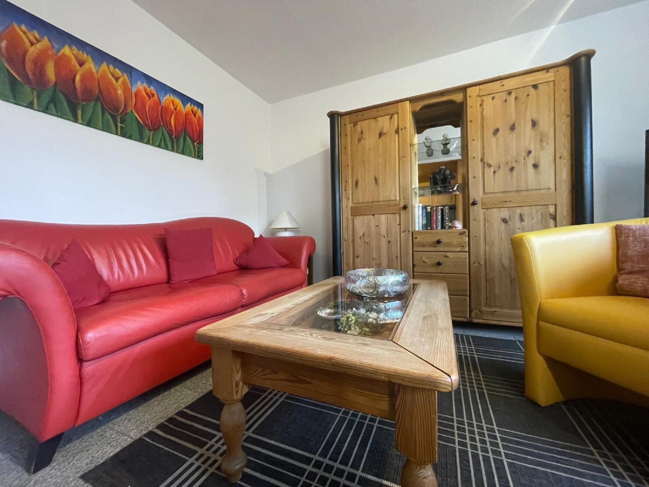 テレビ、DVD プレーヤー、ステレオ