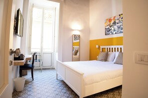 Deluxe Double Room, Balcony | In-room safe
