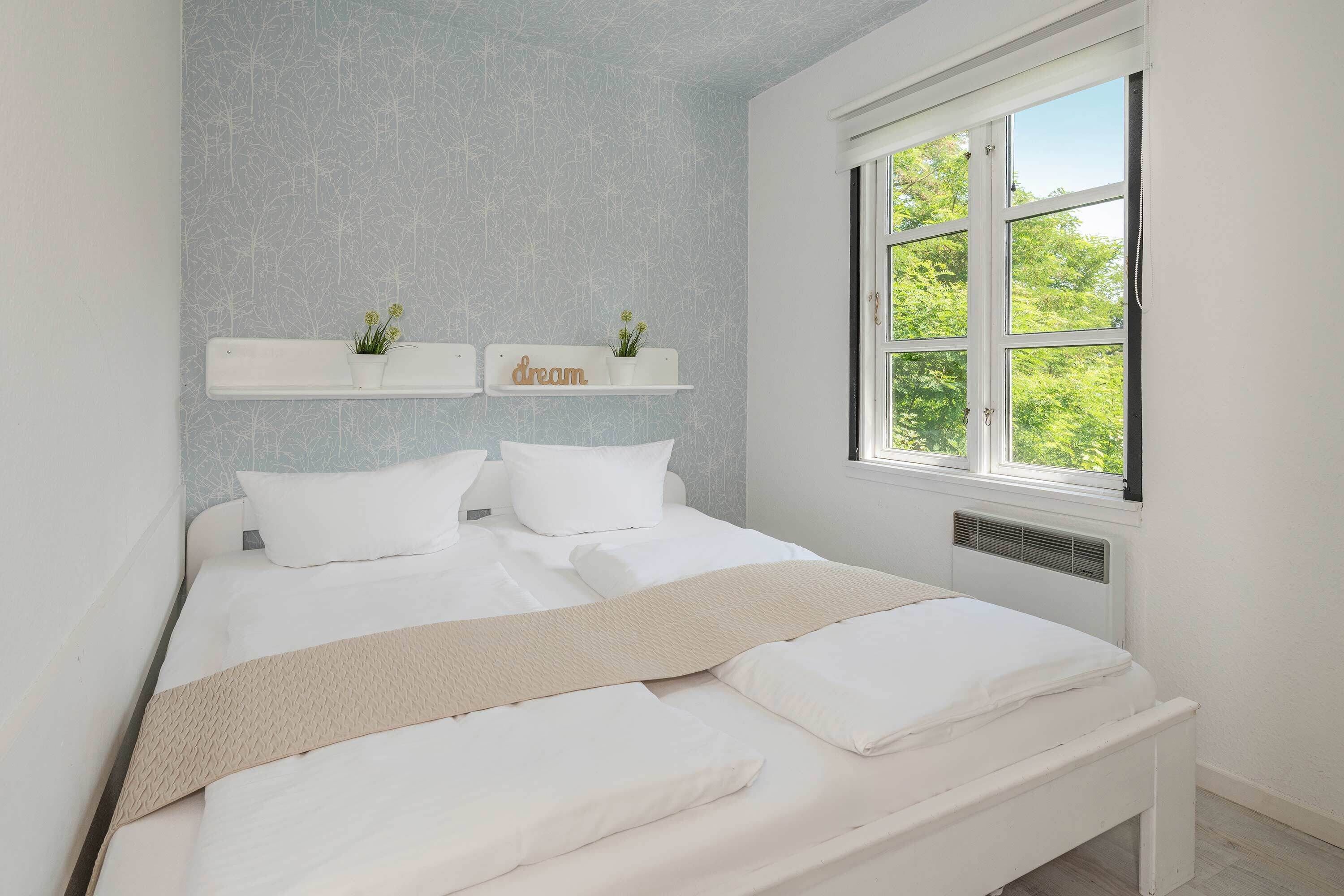 2 bedrooms, WiFi (free)