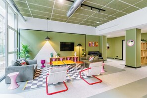 Kawasan tempat duduk lobi